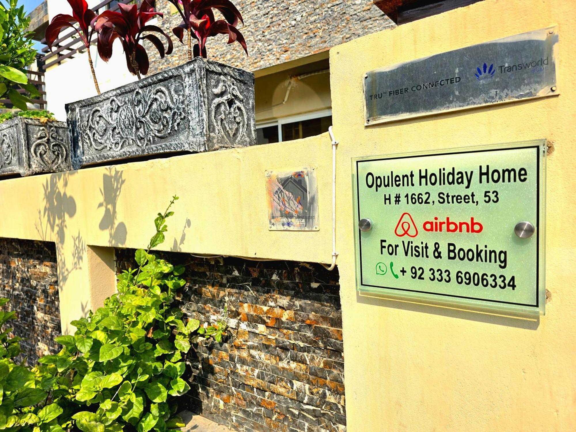 רוואלפינדי The Millenial Apartments & Suites Bahria Town מראה חיצוני תמונה